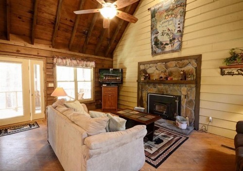 Driftwood Cabin - image 2