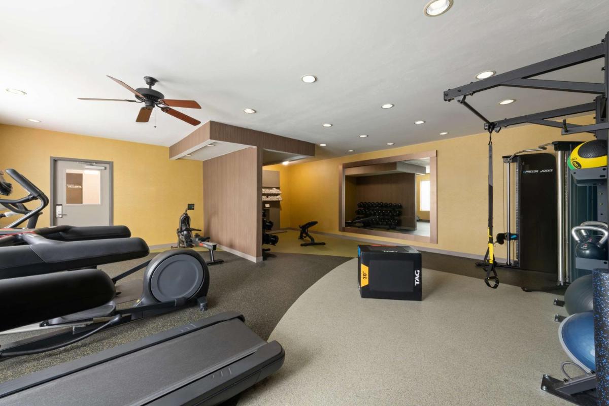 Hilton Garden Inn Tallahassee - image 2