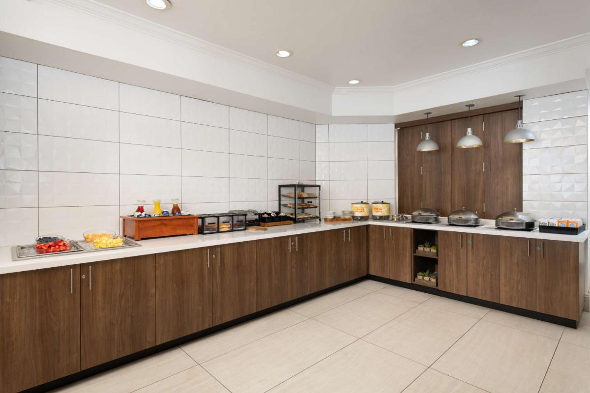 Hilton Garden Inn Tallahassee - image 6