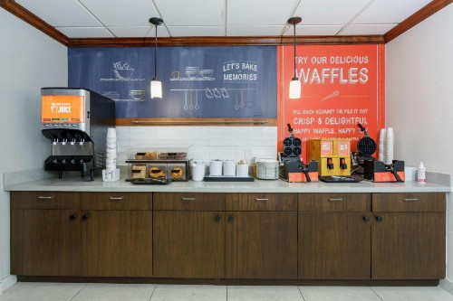 Hampton Inn & Suites Tallahassee I-10-Thomasville Road - image 11