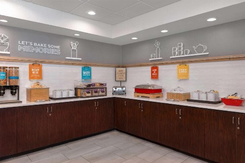 Hampton Inn Tallahassee-Central - image 11