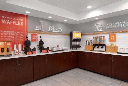 Hampton Inn Tallahassee-Central - image 14