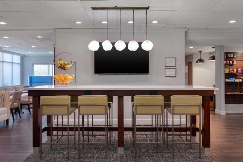 Hampton Inn Tallahassee-Central - image 8