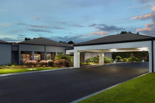 Courtyard by Marriott Tallahassee Downtown/Capital - image 3