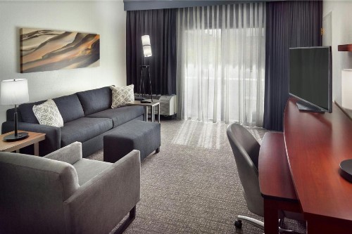 Courtyard by Marriott Tallahassee Downtown/Capital - image 5