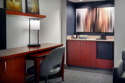 Courtyard by Marriott Tallahassee Downtown/Capital - image 8