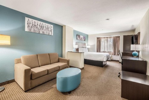 Sleep Inn & Suites - image 4