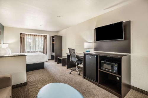 Sleep Inn & Suites - image 41