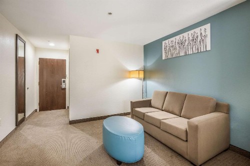 Sleep Inn & Suites - image 49