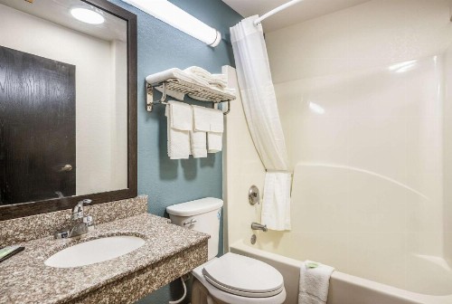 Sleep Inn & Suites - image 5