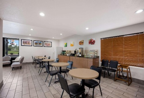 Quality Inn Tallahassee near University - image 23