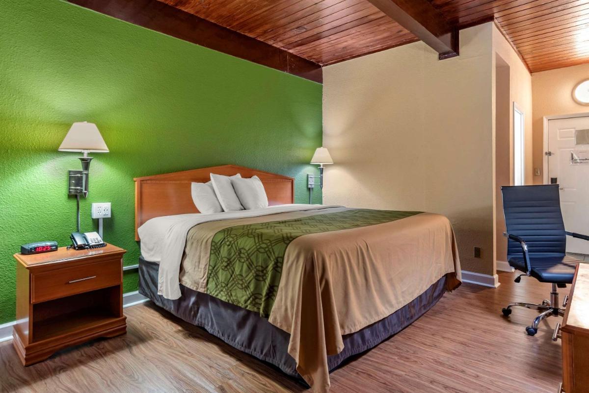 Econo Lodge near university Tallahassee downtown - image 5