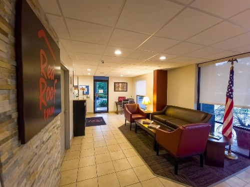 Quality Inn & Suites - image 21