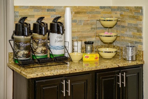 Quality Inn & Suites - image 3