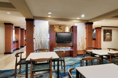 Fairfield Inn & Suites by Marriott Tallahassee Central - image 11