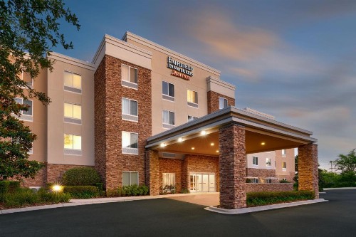 Fairfield Inn & Suites by Marriott Tallahassee Central - image 12