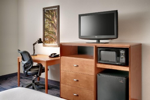 Fairfield Inn & Suites by Marriott Tallahassee Central - image 14