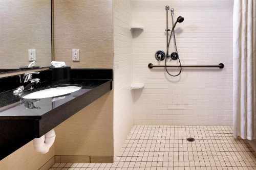Fairfield Inn & Suites by Marriott Tallahassee Central - image 20