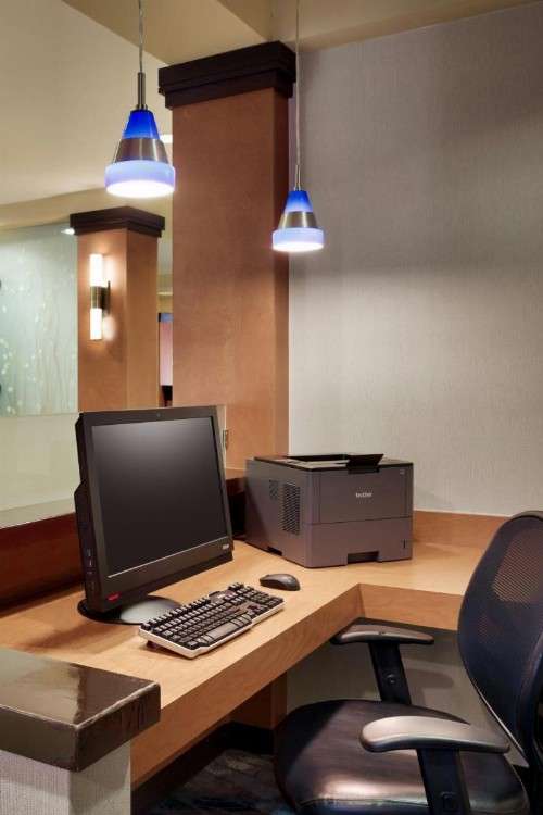 Fairfield Inn & Suites by Marriott Tallahassee Central - image 4
