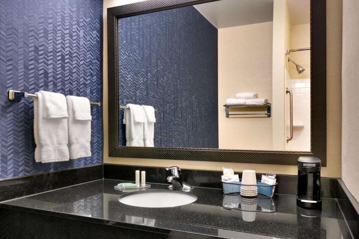 Fairfield Inn & Suites by Marriott Tallahassee Central - image 7