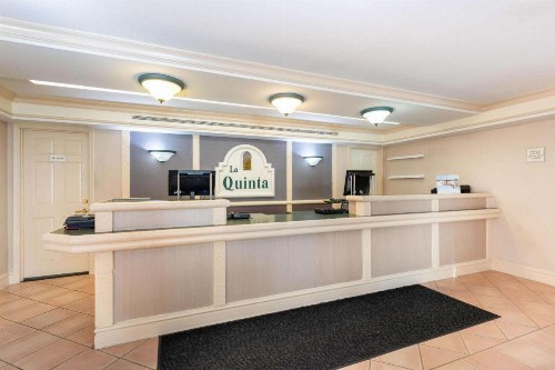 La Quinta Inn by Wyndham Tallahassee North - image 10