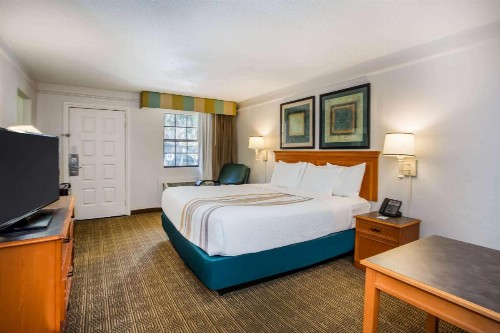 La Quinta Inn by Wyndham Tallahassee North - image 14