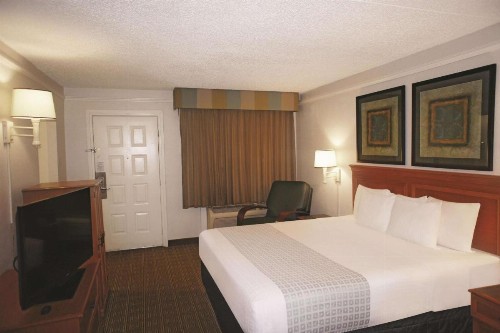 La Quinta Inn by Wyndham Tallahassee North - image 24