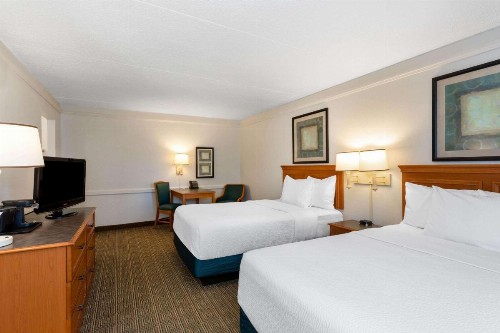 La Quinta Inn by Wyndham Tallahassee North - image 4