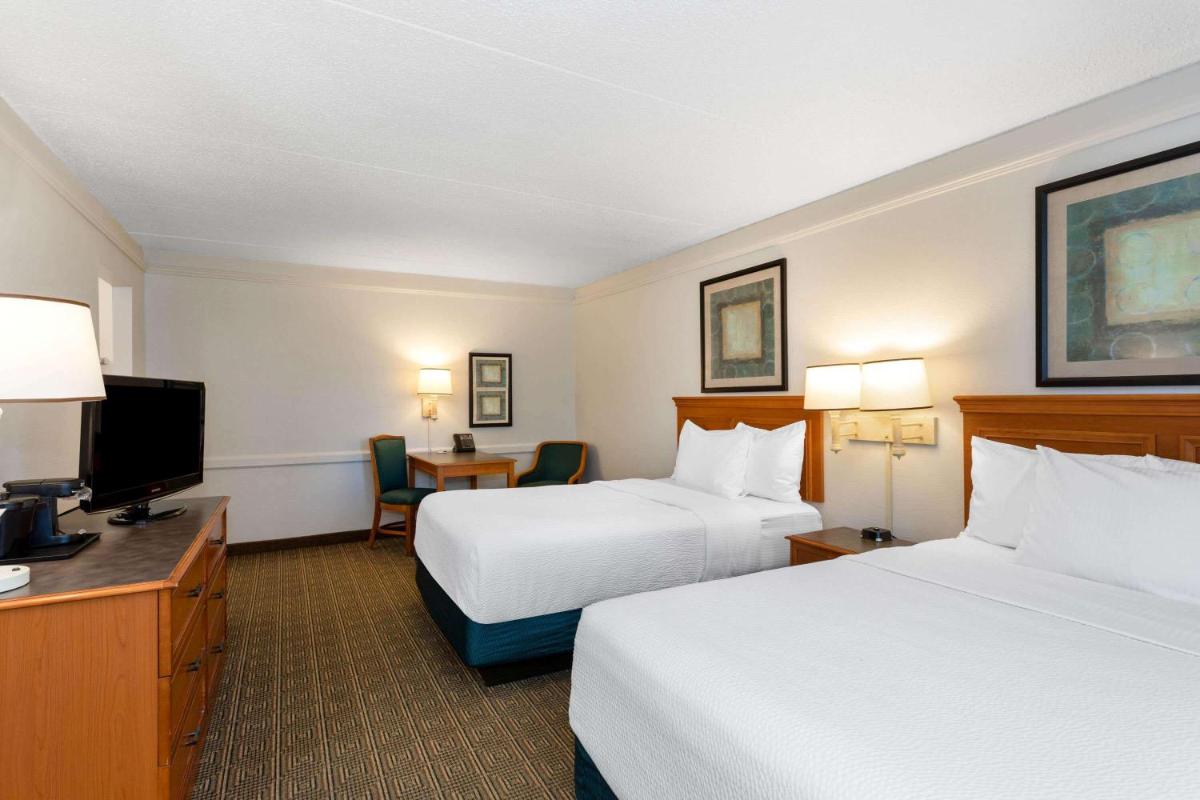 La Quinta Inn by Wyndham Tallahassee North - image 4