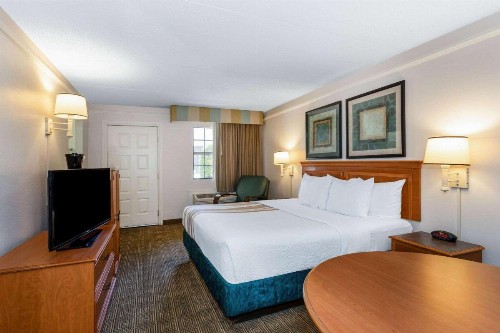 La Quinta Inn by Wyndham Tallahassee North - image 49