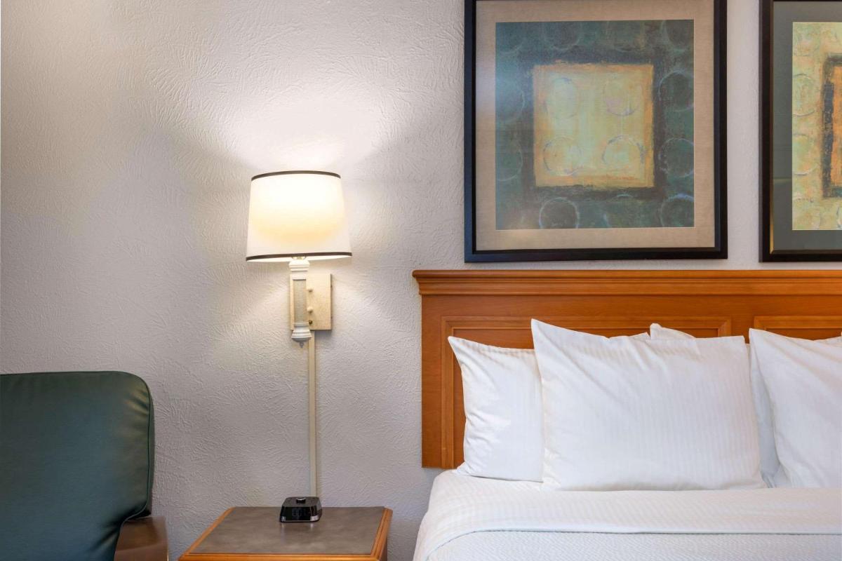 La Quinta Inn by Wyndham Tallahassee North - image 5