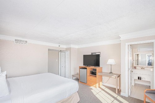 Baymont by Wyndham Tallahassee Central - image 46