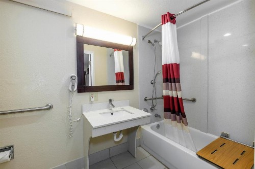Red Roof Inn Tallahassee - University - image 30
