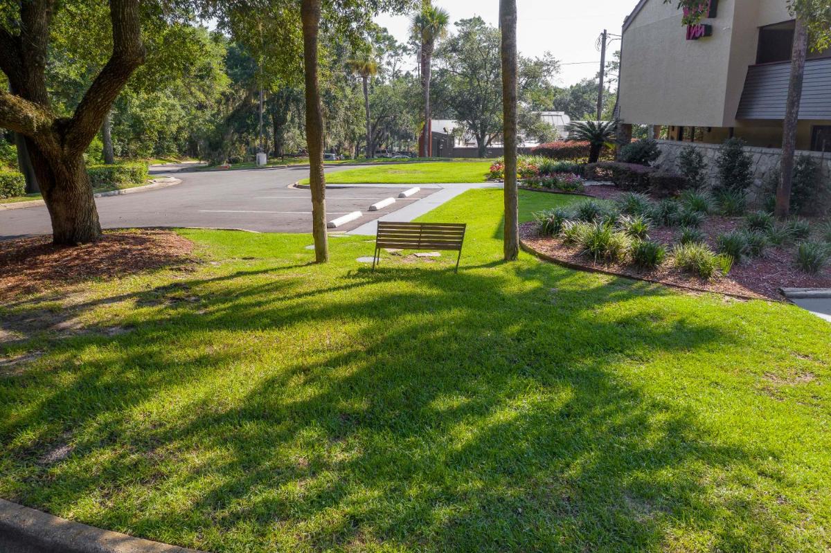 Red Roof Inn Tallahassee - University - image 4