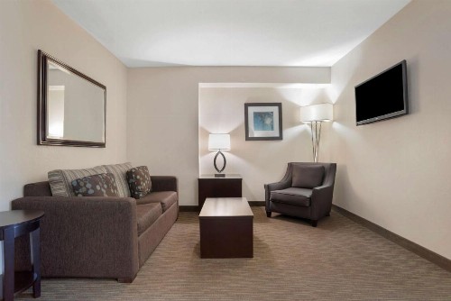 Best Western Plus Tallahassee North Hotel - image 33