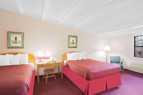 Days Inn by Wyndham Tallahassee University Center - image 11