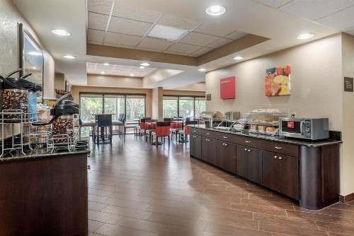 Comfort Suites Tallahassee Downtown - image 16
