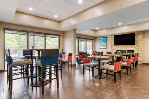 Comfort Suites Tallahassee Downtown - image 48