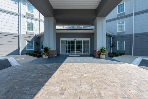 Comfort Inn & Suites - image 46