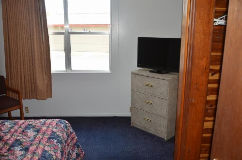 El Camino Motel - image 15