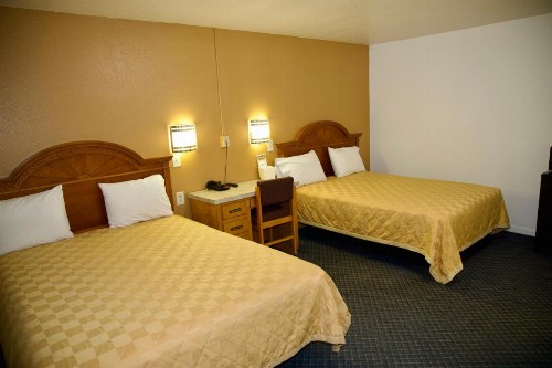 El Camino Motel - image 16
