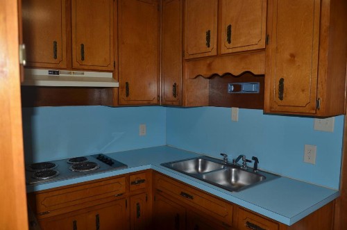 El Camino Motel - image 9