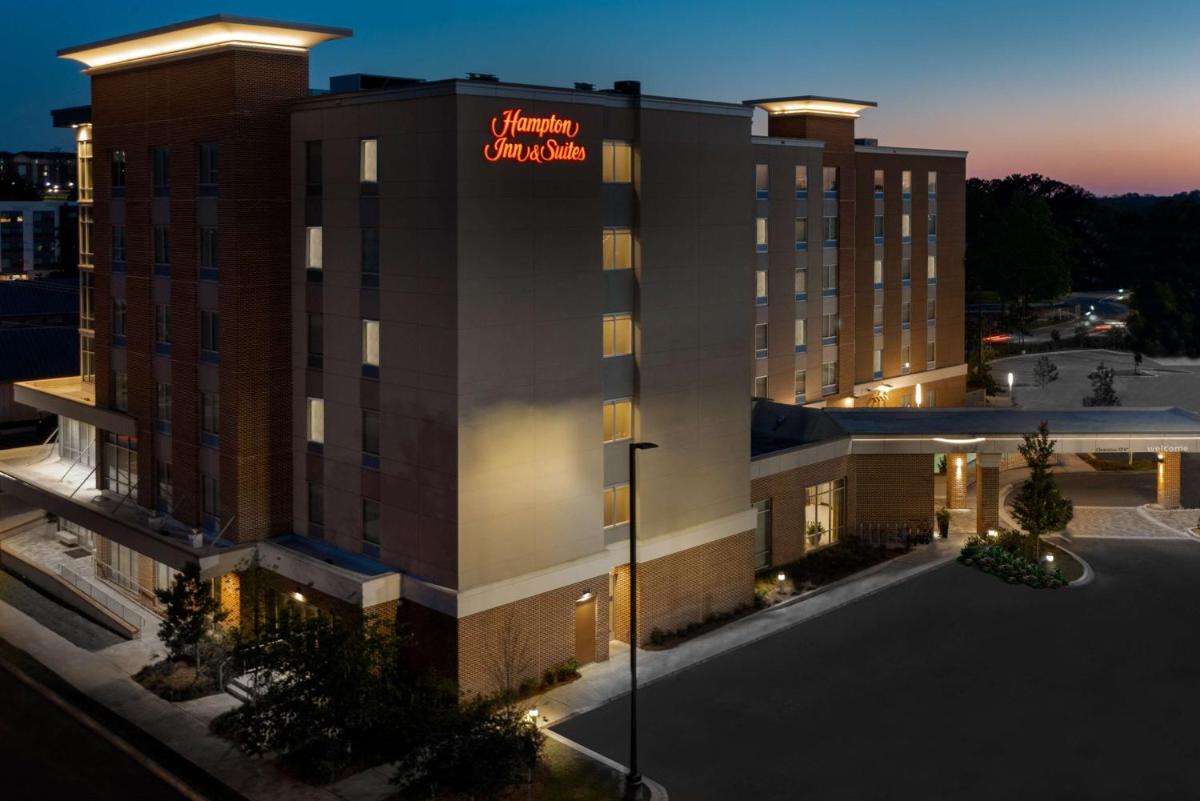 Hampton Inn & Suites Tallahassee Capitol-University - image 2