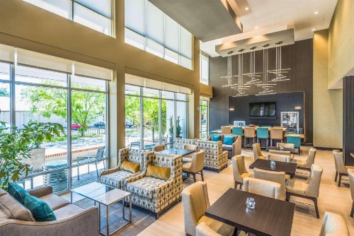 Hampton Inn & Suites Tallahassee Capitol-University - image 4