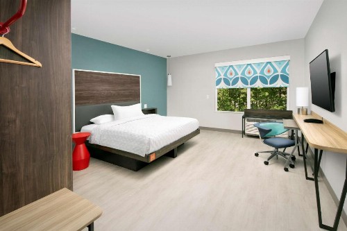 Tru By Hilton Tallahassee Central - image 3