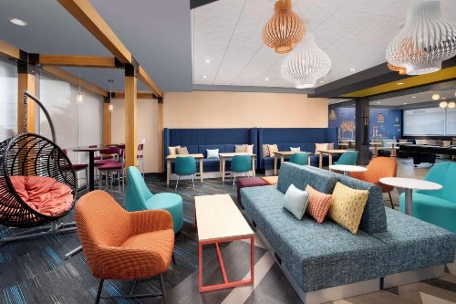 Tru By Hilton Tallahassee Central - image 9