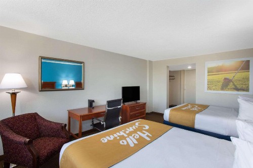 Days Inn & Suites by Wyndham Tallahassee Conf Center I-10 - image 25