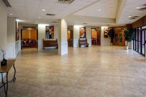 Days Inn & Suites by Wyndham Tallahassee Conf Center I-10 - image 32