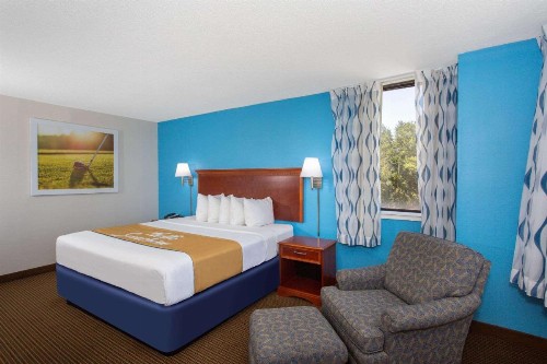Days Inn & Suites by Wyndham Tallahassee Conf Center I-10 - image 33
