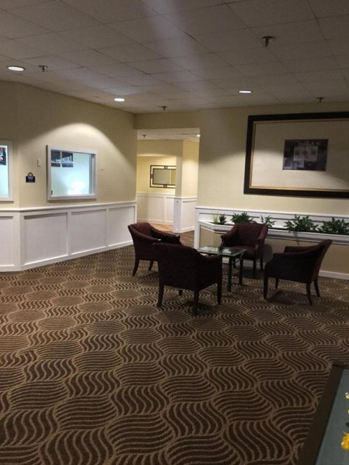 Days Inn & Suites by Wyndham Tallahassee Conf Center I-10 - image 4